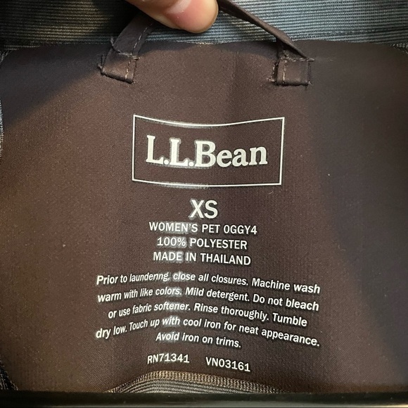 L.L. Bean Women’s Long Rain Coat - Picture 3 of 8